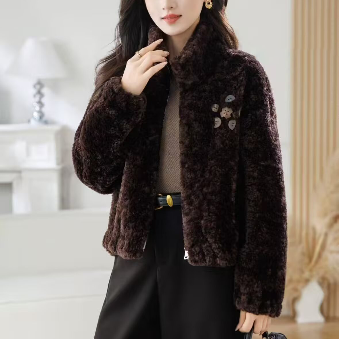 宽松软糯保暖短外套羊羔绒毛外套