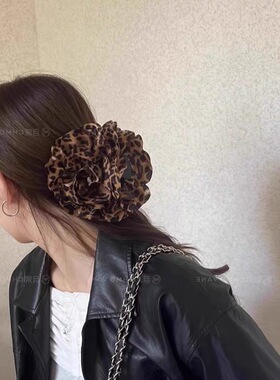 设计感豹纹花朵饱满后脑勺盘发抓夹时尚百搭气质鲨鱼夹发饰发夹女