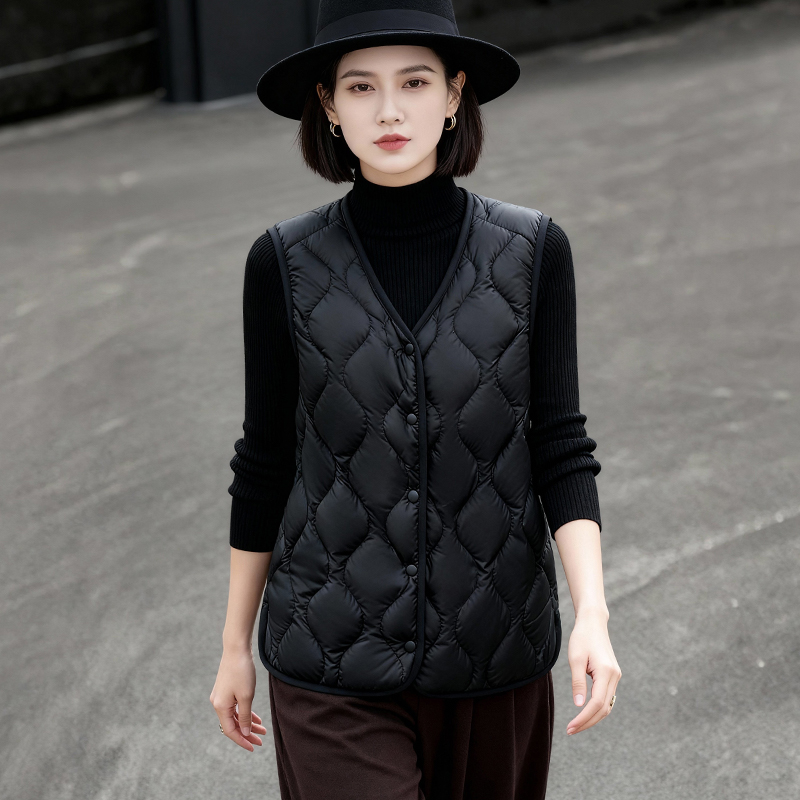 黑色菱形方格羽绒服女款冬季超薄保暖内穿小个子妈妈款马甲外套女