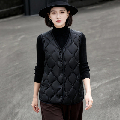 黑色菱形方格羽绒服女款冬季超薄保暖内穿小个子妈妈款马甲外套女