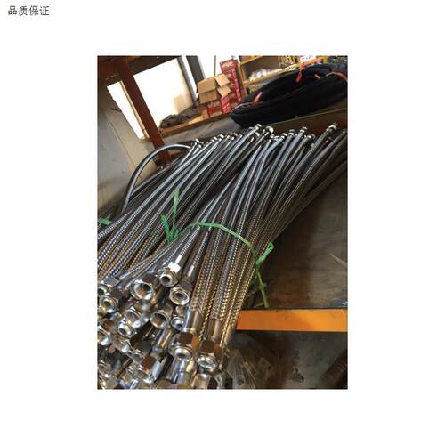 山东莱州小型装载机堆高机配件打气泵储气k筒连接铁管钢丝软管