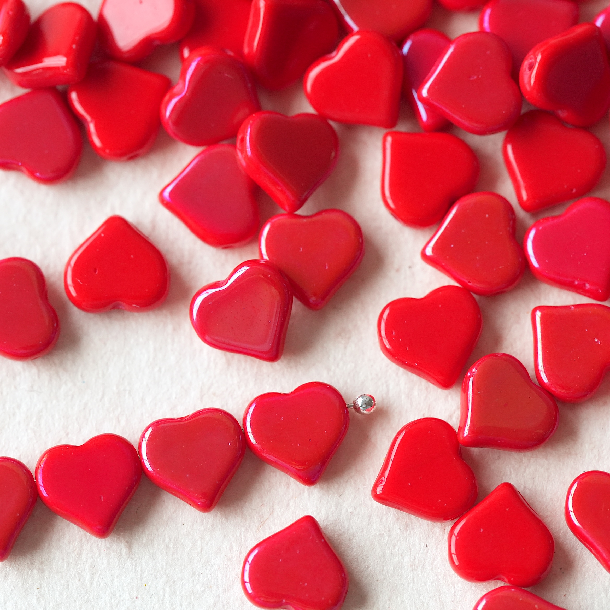 进口捷克珠9mm复古红色横孔爱心珠手作diy串珠材料配件散珠