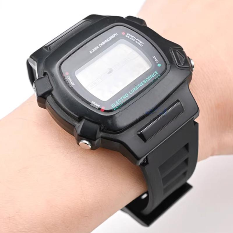 原装适用橡胶手表带卡小方块W-740男女学生小黑表防水硅胶表带19m