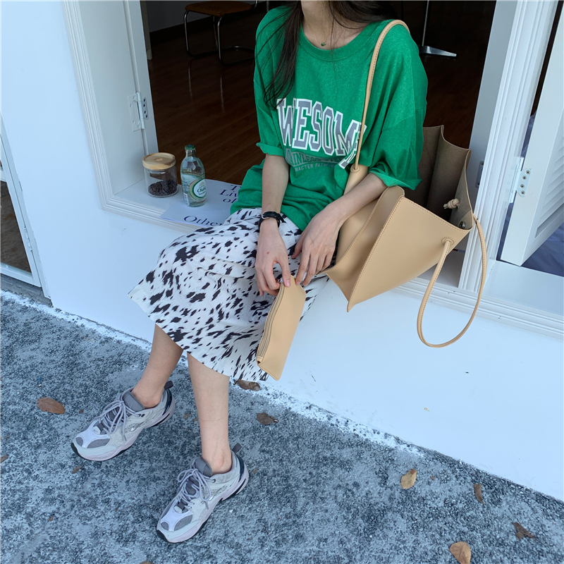 Real price lazy two-piece loose shoulder T-shirt + high waist leopard fashion skirt