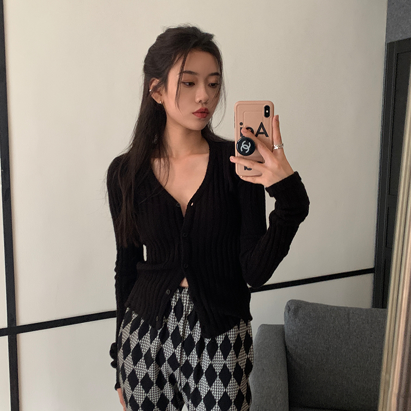 Early spring Vintage pit stripe knitted cardigan sweater + Diamond Plaid casual straight pants suit