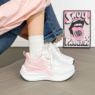 2026春夏女鞋新款跳绳运动鞋学生体育软底碳板跑步时尚耐磨休闲鞋