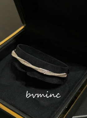 GF扭曲旋转手镯闪亮莫桑钻石简约时尚半钻手镯