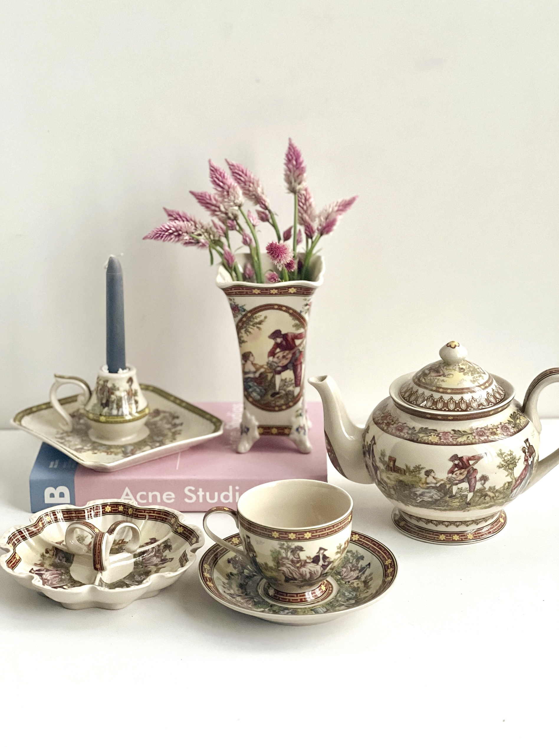 皇家雅顿中古瓷器欧洲名画伯爵与夫人约会场景黑瓷釉中彩陶瓷孤品