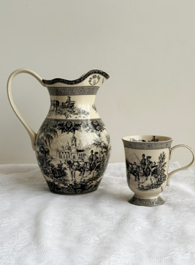 只有几个 收藏级皇家雅顿中古黑色拿破仑战马黑瓷釉中彩花瓶奶壶