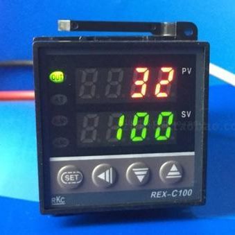 REX C100FK02MAN温度控制器 温控仪表 数显温度调节仪4848mm