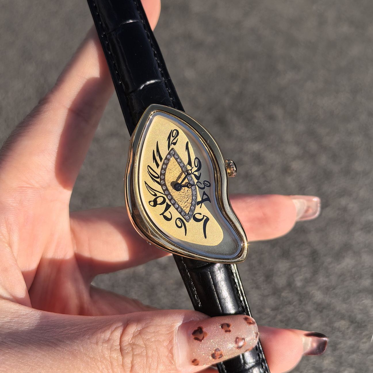 品时中古表Y2K男款融化扭曲手表