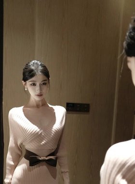 已到货   春日部心动情书纯欲修身收腰包臀连衣裙01201