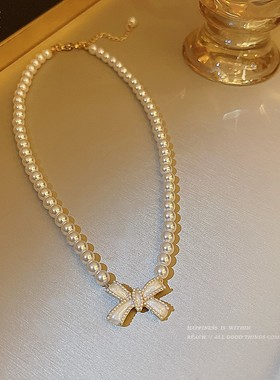 复古时尚气质巴洛克珍珠蝴蝶项链女小众高级设计感锁骨链百搭颈链