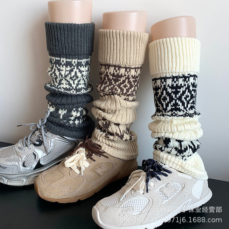 白色袜子女秋冬季保暖堆堆袜粗线针织y2k腿套长筒显瘦雪地靴袜套