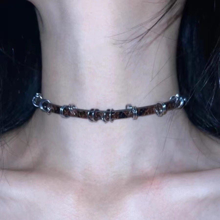 波西米亚高级感hoker项圈女甜酷辣妹颈链y2k亚文化锁骨链卫衣链