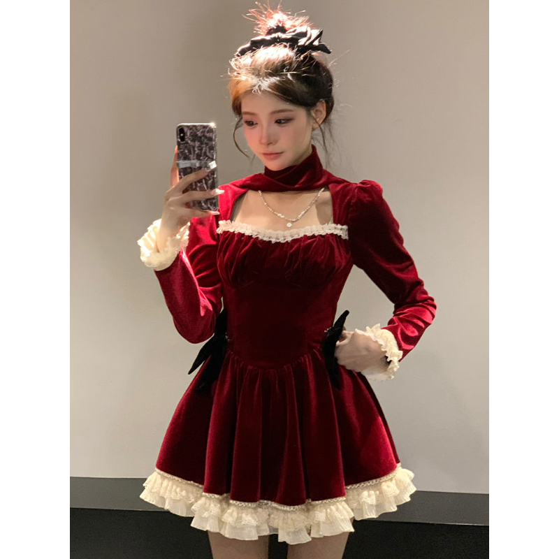 &ldquo;爵士酒廊&rdquo;复古拼接蕾丝气质收腰显瘦红色长袖方领连衣裙秋冬