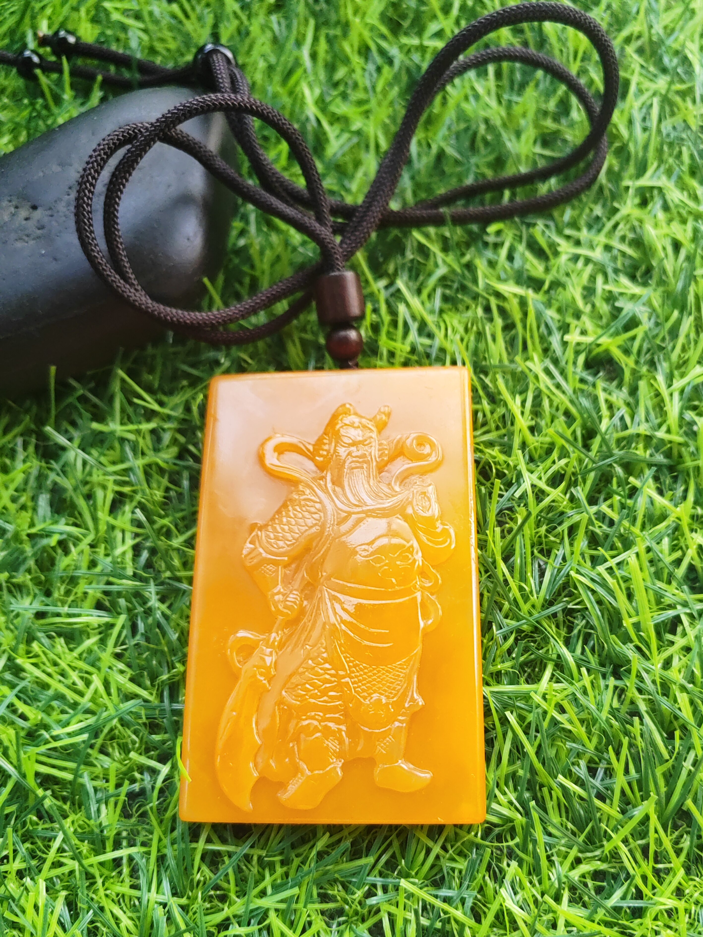 孤品全黄关公牌武财神关二爷纯天然玉石官方正品黄龙玉70*44*9mm