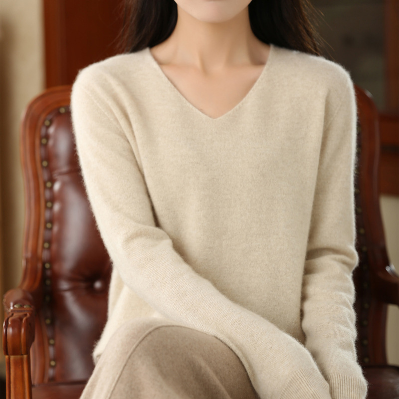 秋冬一线无缝100羊毛衫女V领宽松羊绒打底衫针织毛衣女内搭上衣