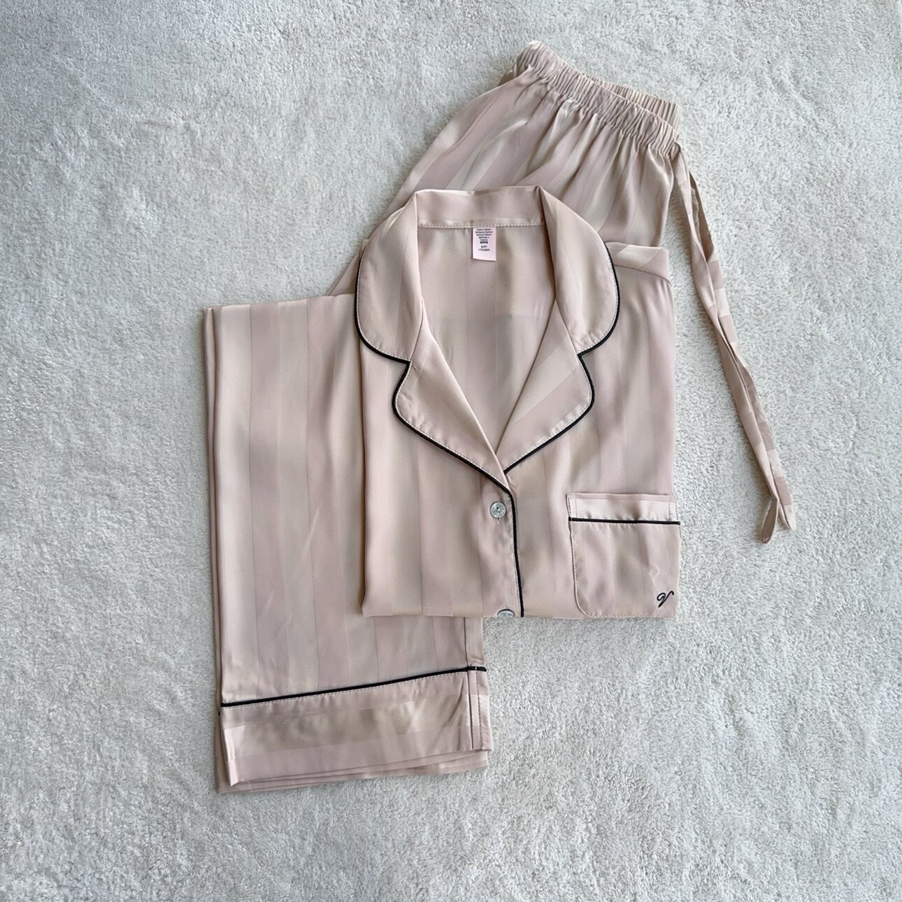 女士冰丝缎面米黄条纹家居服