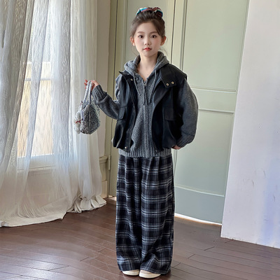 女童秋冬皮马甲套装2025新款女大童洋气时髦连帽毛衣格子裤