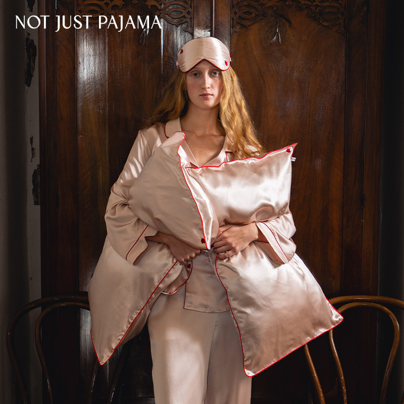 Not Just Pajama真丝枕套眼罩睡眠礼盒小爱心刺绣双面桑蚕丝100%