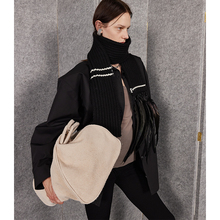 WEARABLE EVENT 手工羽毛装饰围巾