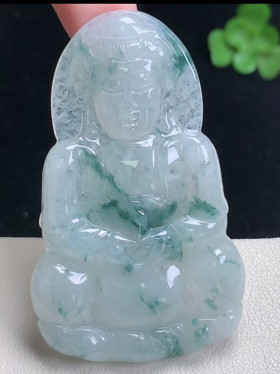 天然A货翡翠 缅甸正品玉坠 冰润飘花正装观音菩萨吊坠