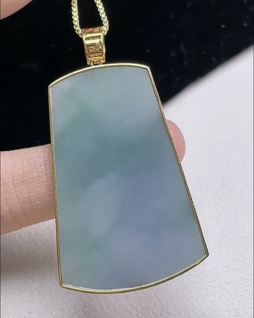 天然A货翡翠 缅甸正品玉坠 18K冰紫春彩无事牌吊坠