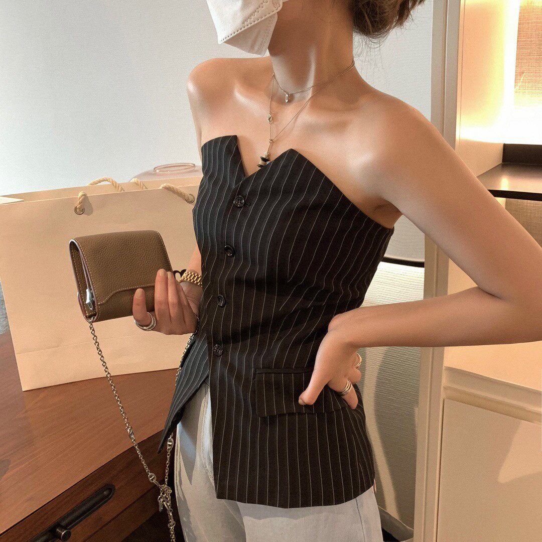 法式条纹设计感西装抹胸女2025新款夏季露肩美背外穿修身收腰上衣