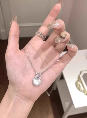 2025新款爆款S925纯银冰透白玉髓项链女轻奢高级感在逃公主锁骨链