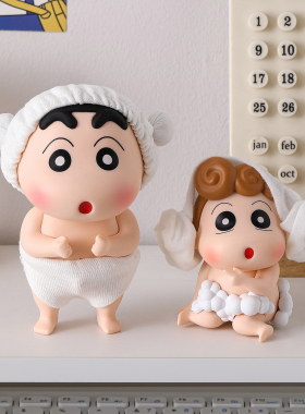 蜡笔小新洗澡摆件可爱卡通桌面