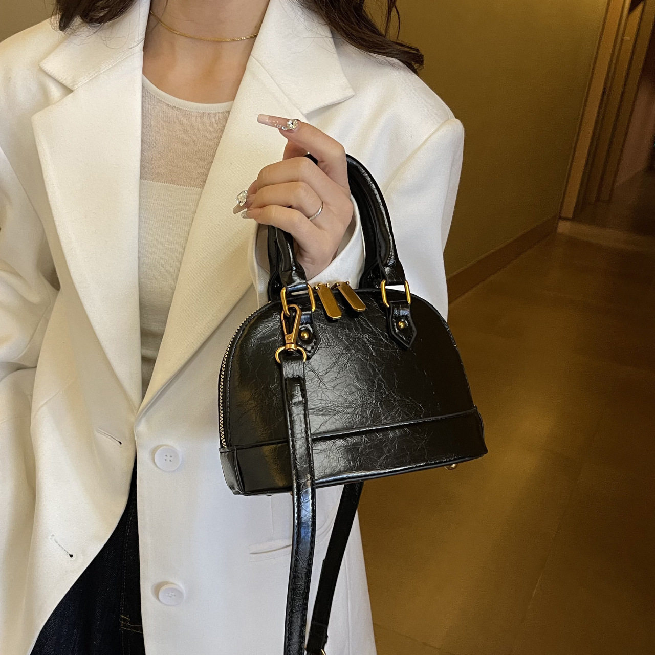 跨境bags时尚流行漆皮亮面贝壳包女小众质感女士手提包ins斜挎包