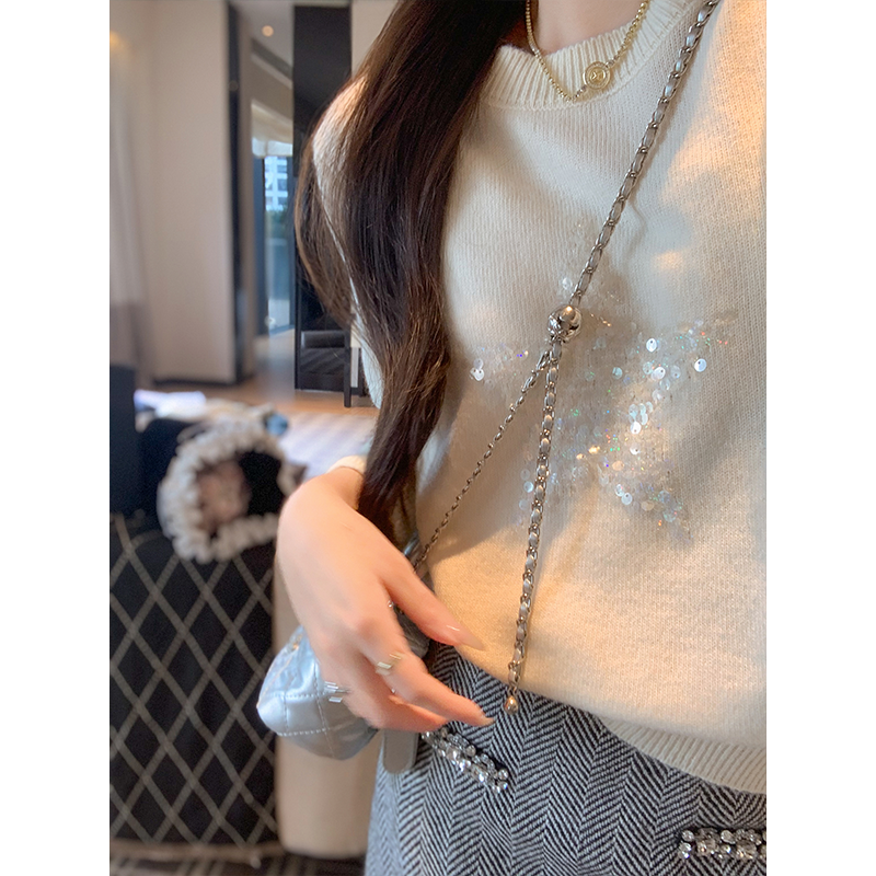 鱼兔子的兔子洋气亮片内搭毛衣