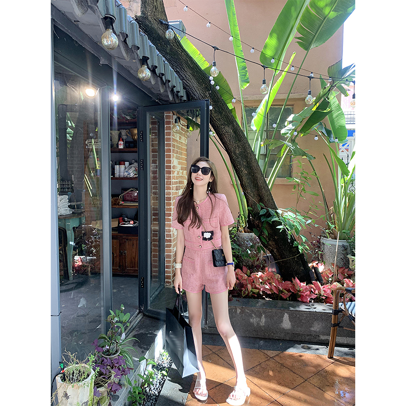 鱼兔子的兔子小香风短裤套装