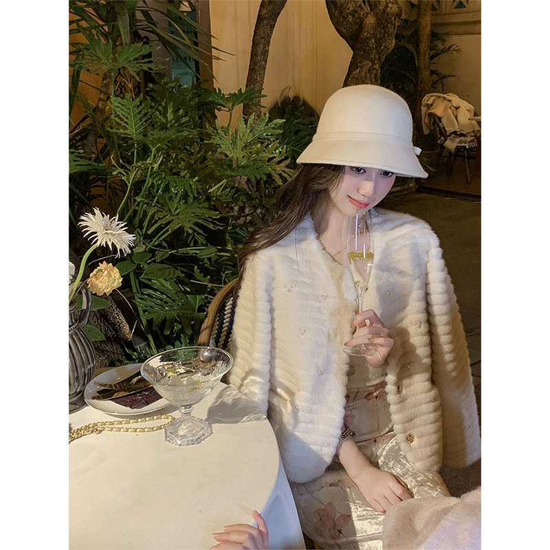 鱼兔子的兔子 小香风高级感水貂毛皮毛女2025秋冬新款毛毛短外套