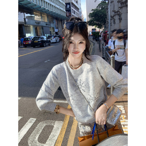 鱼兔子的兔子 慵懒宽松灰色毛衣女2025秋季新款别致亮钻雪花上衣