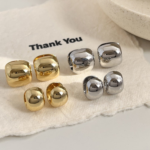 sasa同款光面宽面巨好看金属耳环