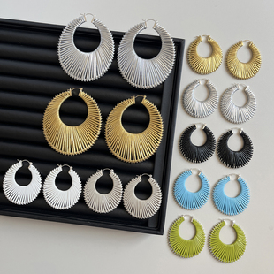 椭圆形夸张彩色皮绳编织大耳环2025新款 高级感度假风金色耳饰 爆款