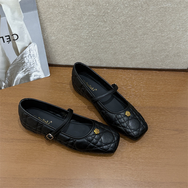 小香风菱格纹内增高女鞋