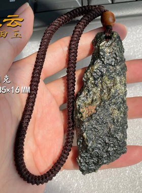 荆棘风化新疆和田玉戈壁料手把件