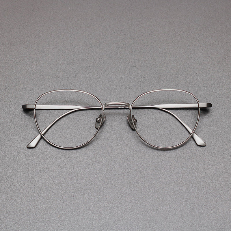 日本设计师椭圆形眼镜框架复古超轻纯钛近视小脸男女潮防蓝光眼镜