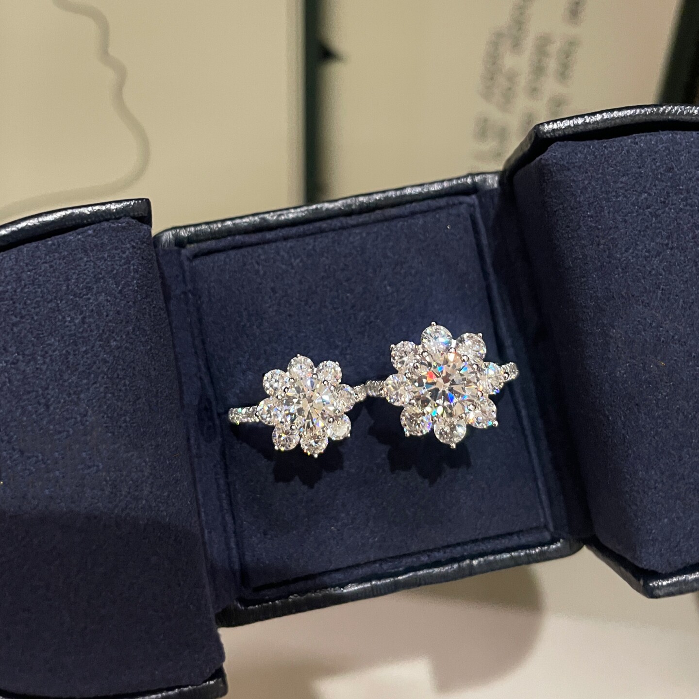 超闪sunflower1-2克拉满钻太阳花围镶戒指925银镀金轻奢订婚晚宴