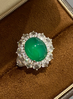 豪镶绿玉髓蛋形镶钻戒指女925银