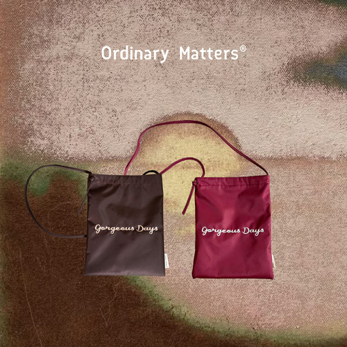 ummroom·OrdinaryMatters秋冬巧克力棕安可拉红刺绣斜挎单肩包