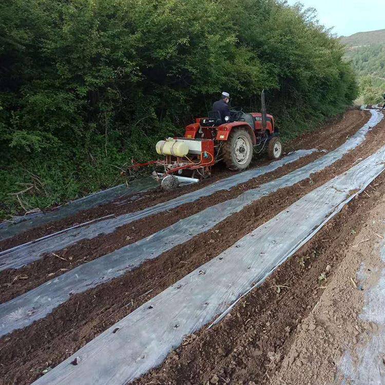 毛豆铺膜播种机免间苗高粱精播机黑龙江家用花生铺膜播种机精播机