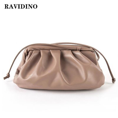 推荐new r Slant Dumpling Bag Handbag Day Clutches bags Messe