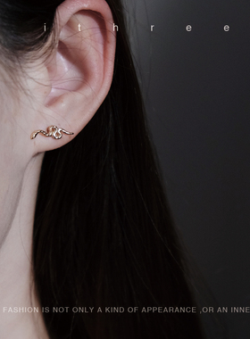 ithree 自制小金蛇精致不对称耳钉女ins小众轻奢吸睛别致新春礼物