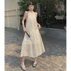 小个子法式复古蕾丝挂脖连衣裙夏季新款性感无袖露肩大摆长裙子女