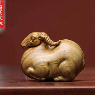 绿檀香木唐羊手把件实木雕刻生肖羊盘玩文玩胖羊可爱羊摆件工艺品
