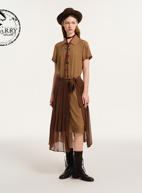 D-HARRY/迪哈利秋季新款卡其色二件套短袖连衣裙DH243J97389D